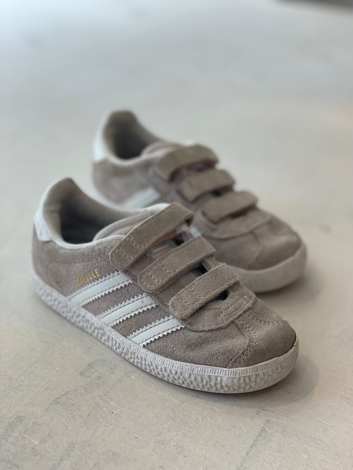 Espadrilles Gazelle 9US, par Adidas