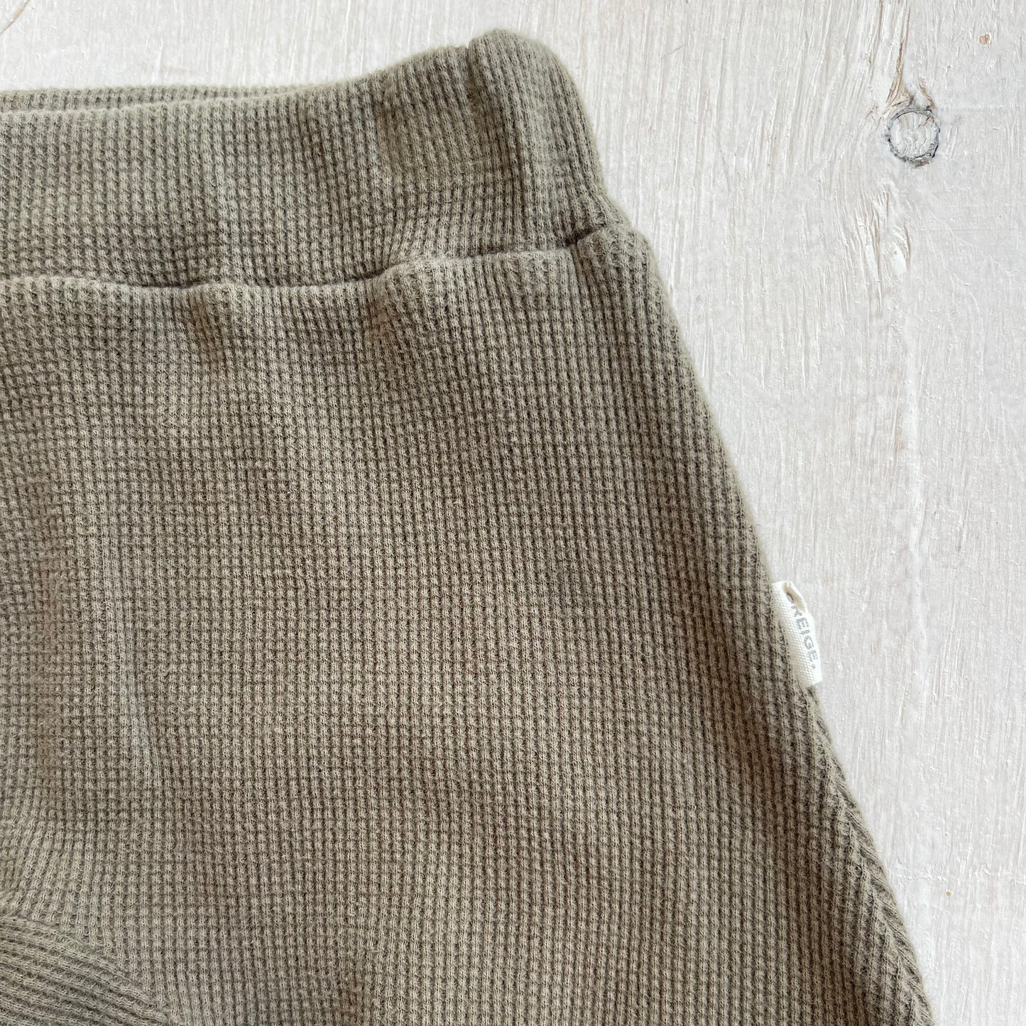 Pantalons harem 4Y, par Greige