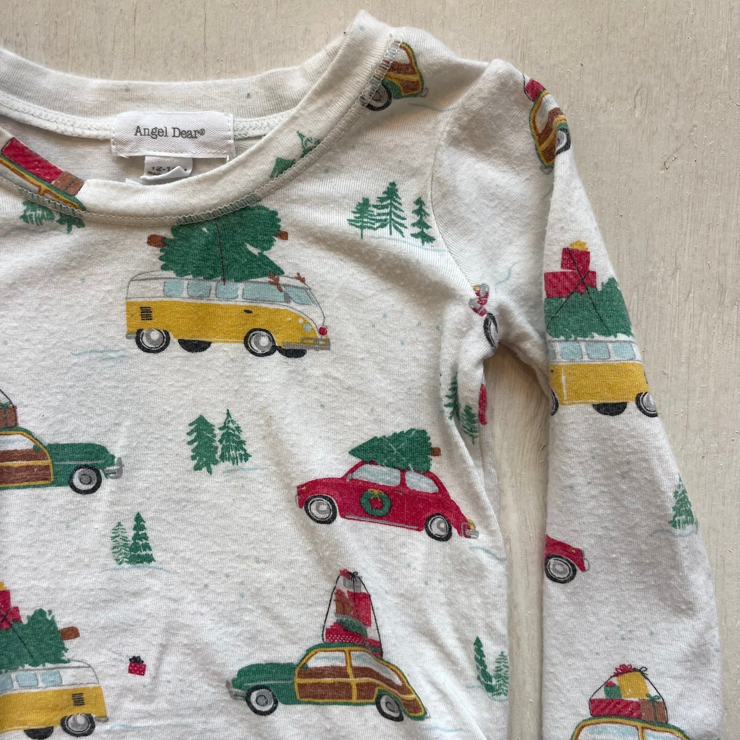 Pyjama deux pièces 12-18M, par Angel Dear