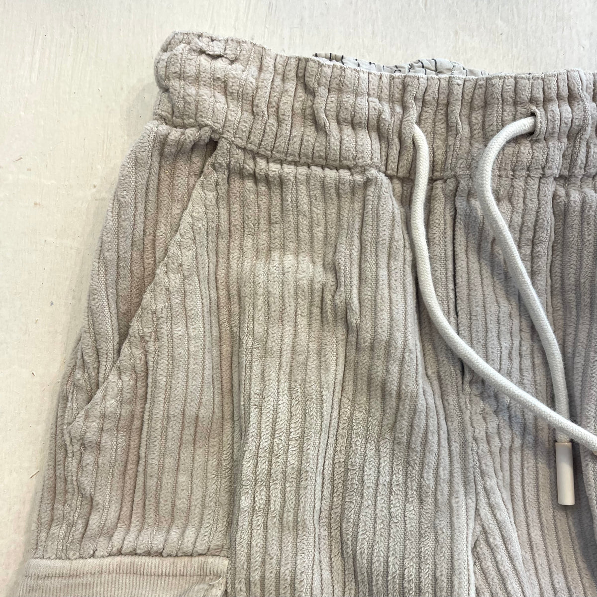 Pantalons 3T, par Cozmo