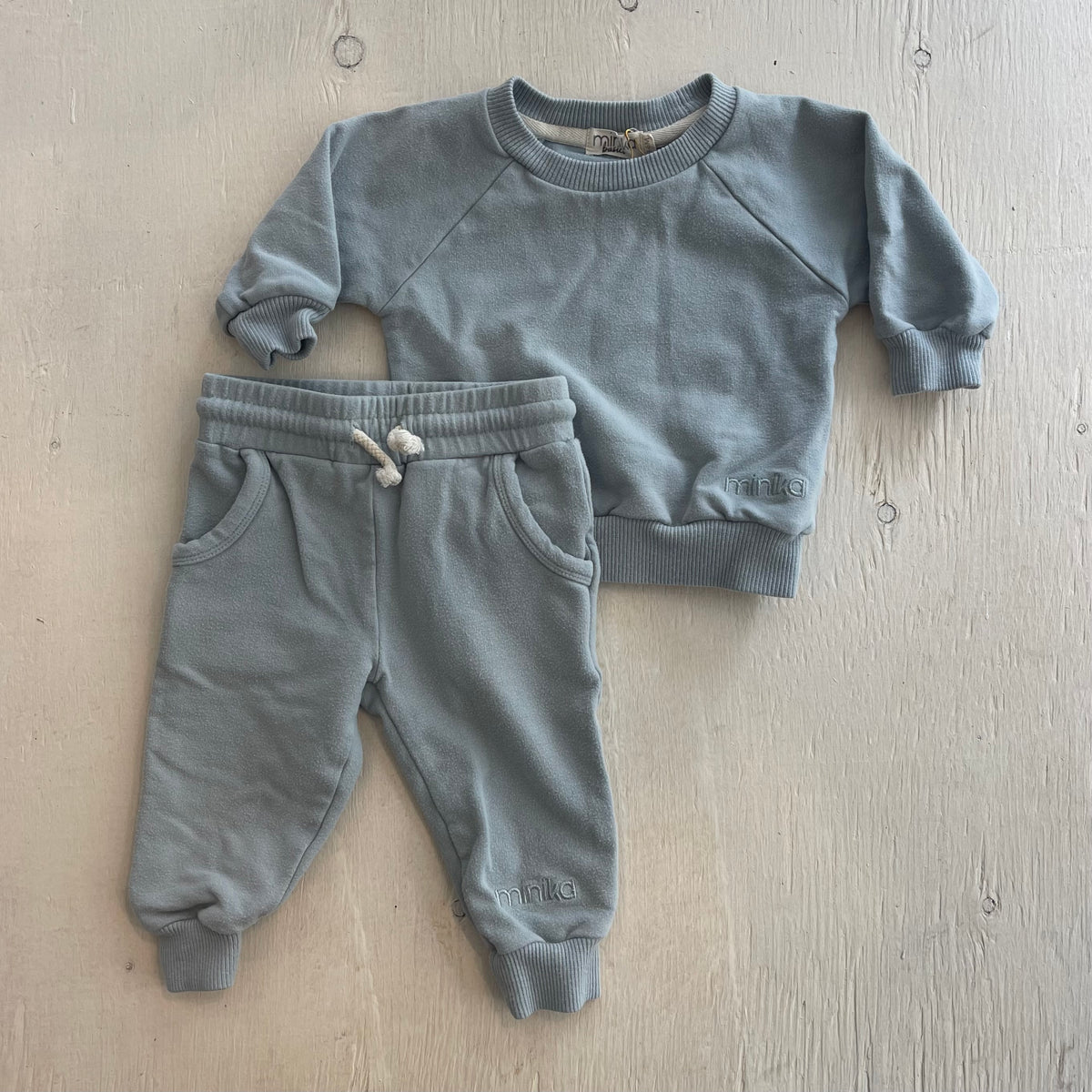 Ensemble 3-6M, par Minika