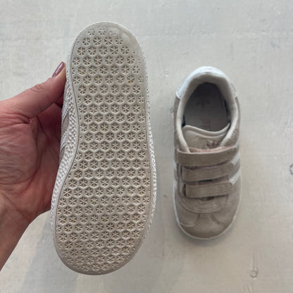 Espadrilles Gazelle 9US, par Adidas