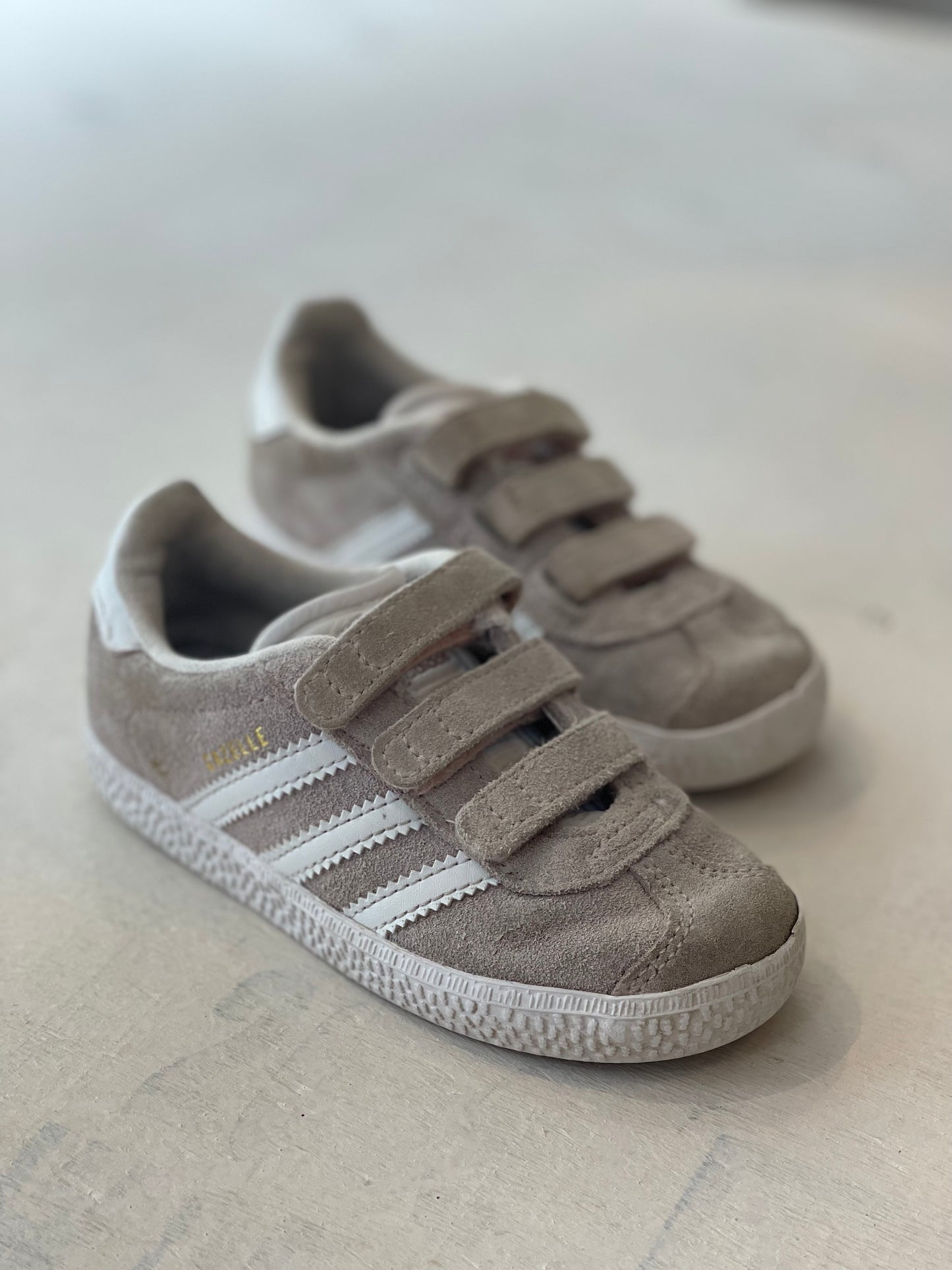 Espadrilles Gazelle 9US, par Adidas