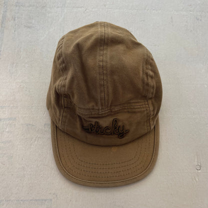 Casquette 5 panneaux, par Sticky Lemon