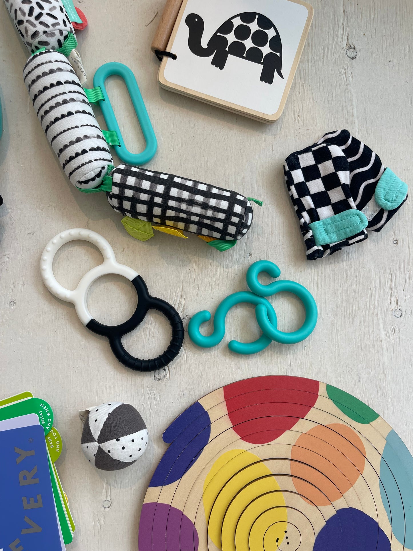 Ensemble de jeux The Looker Playkit, par Lovevery