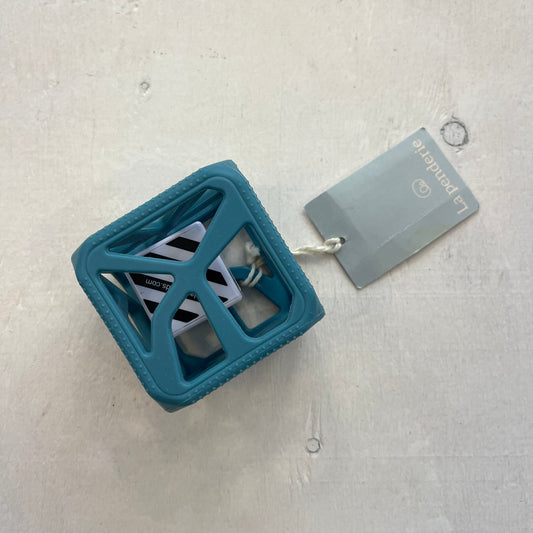 Cube sensoriel Chew, par Malarkey Kids