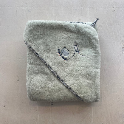 Serviette de bain, par Carré blanc