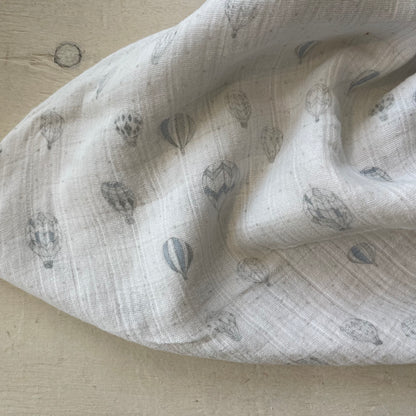 Couverture en mousseline, par Aden + Anais
