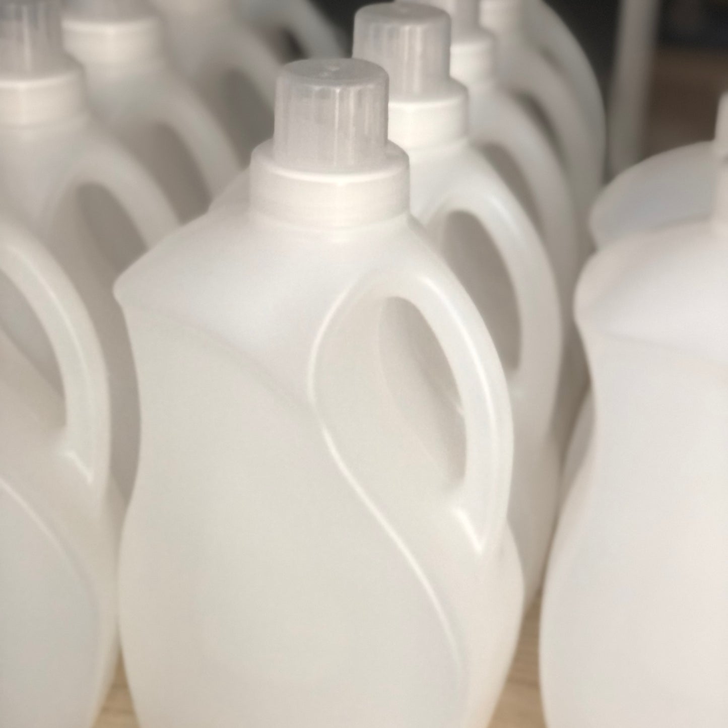 Contenant de plastique pour détergent à lessive