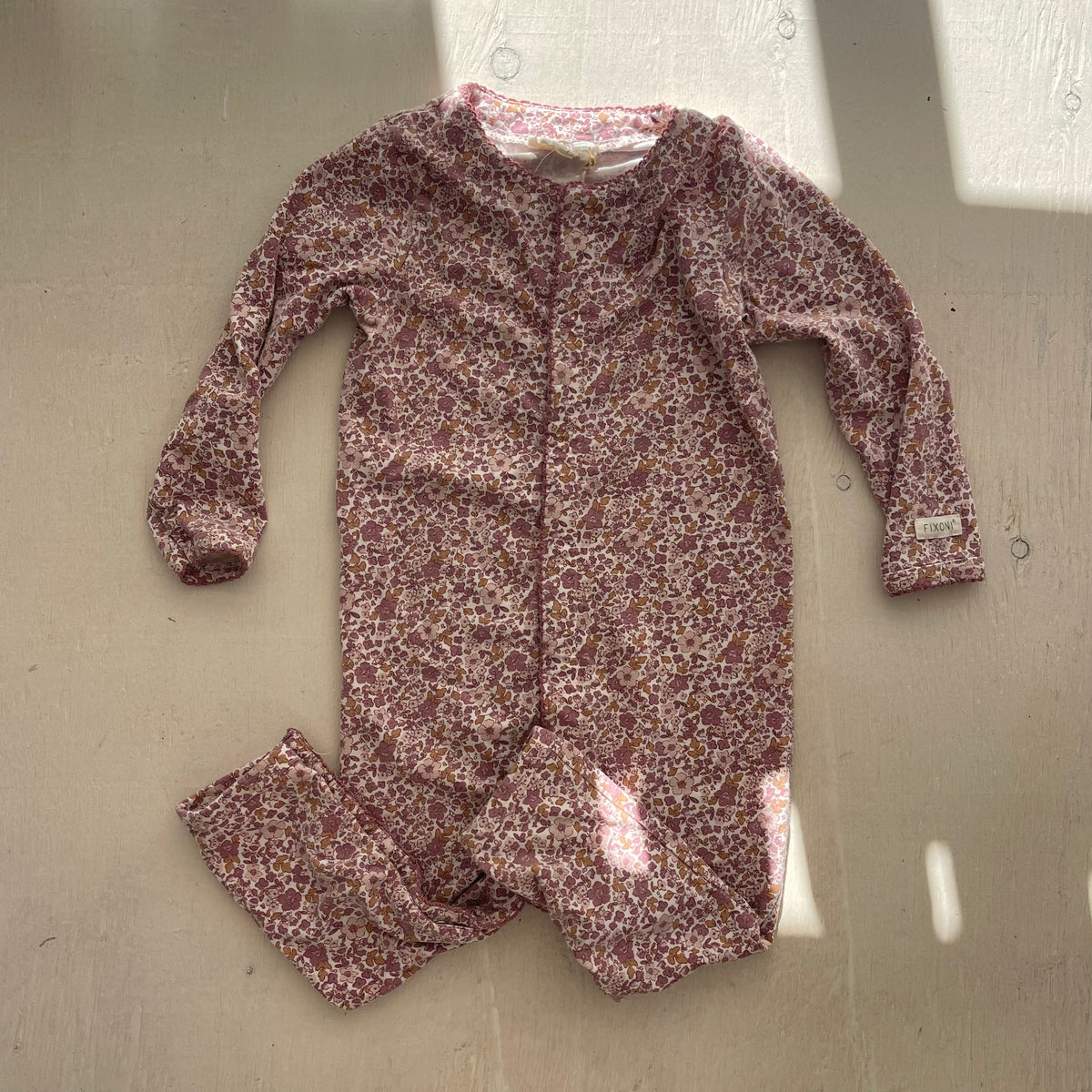 Pyjama une pièce 12M, par Fixoni
